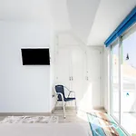 Home2book Sea Front Attic Galletas *