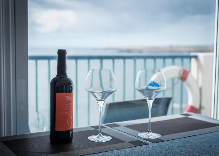 Home2book Sea Front Attic Galletas *